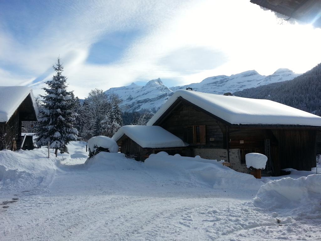 Vers L'Eglise B&B Chalet La Croisee מראה חיצוני תמונה